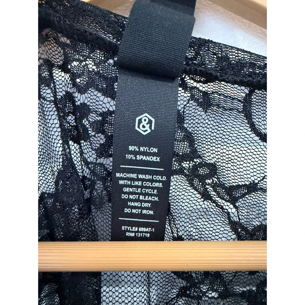Agnes & Dora Black Floral Lace Sheer Short Sleeve Top Medium